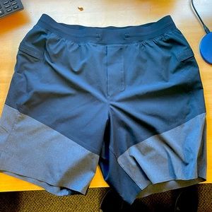Lululemon Train to Beach Shorts Size L